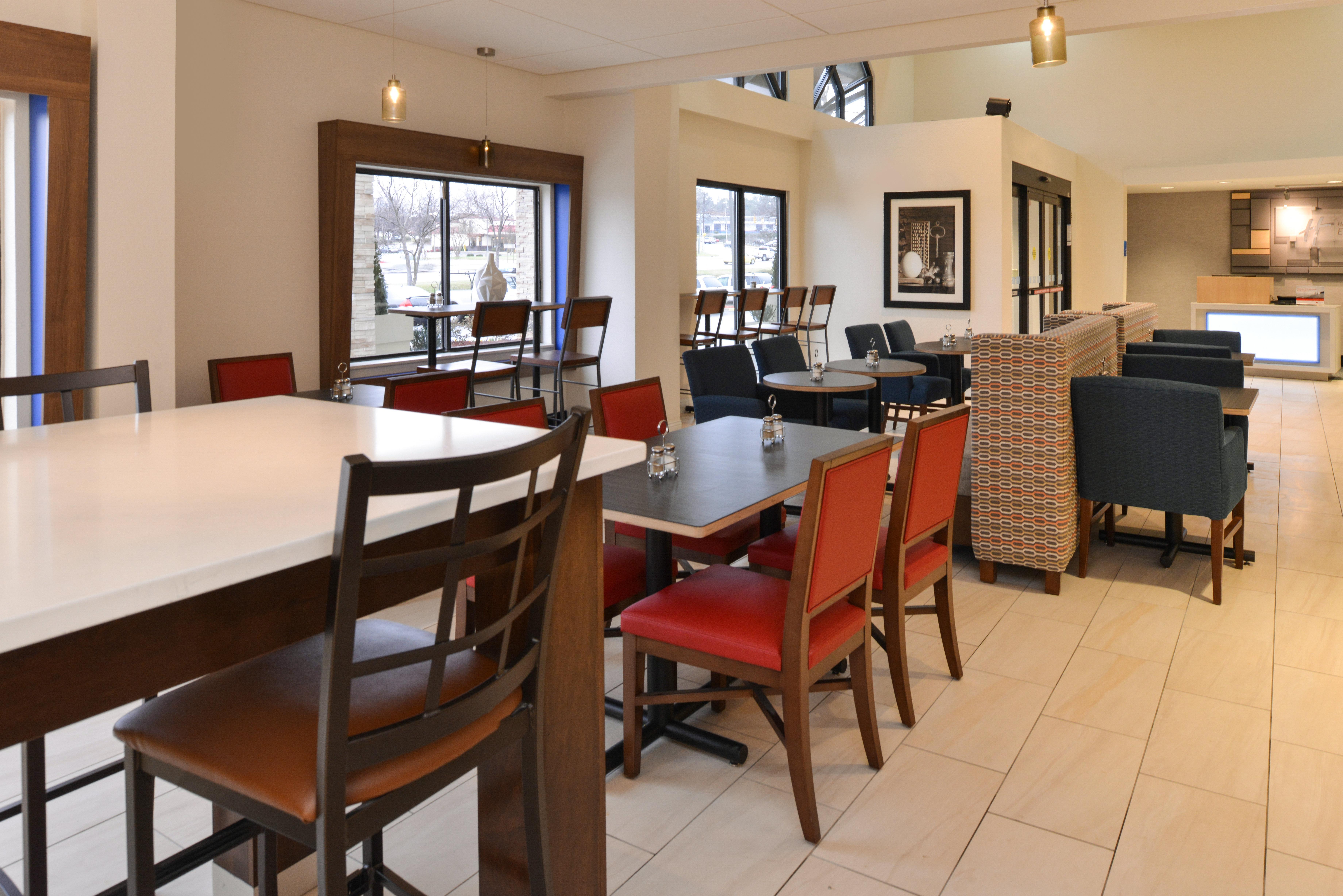 Holiday Inn Express & Suites Raleigh Ne - Medical Ctr Area By Ihg מראה חיצוני תמונה